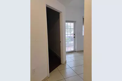 17415 NW 75th Pl #103, Hialeah, FL 33015 - Photo 11