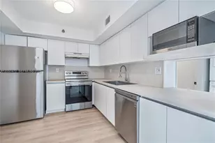 19101 NE 36th Ct, Aventura, FL 33180 - Photo 9