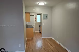 13035 Emerald Dr, North Miami, FL 33181 - Photo 3