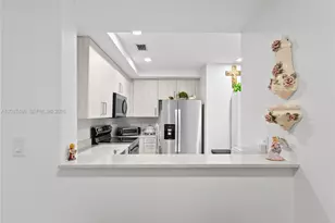 10950 NW 82nd St, Doral, FL 33178 - Photo 9
