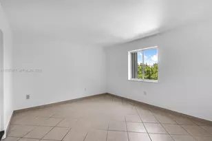 1401 Bay Rd, Miami Beach, FL 33139 - Photo 11