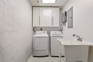 8014 NW 101st Ave, Tamarac, FL 33321 - Photo 15