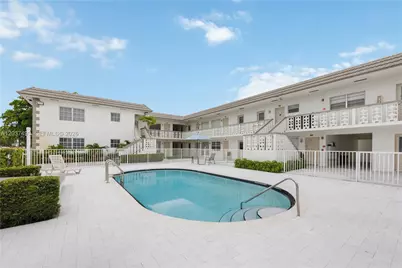 5420 Hollywood Blvd #208, Hollywood, FL 33021 - Photo 13