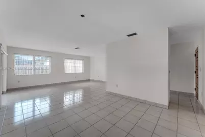 10842 SW 33rd St, Miami, FL 33165 - Photo 5