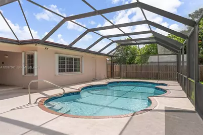 10842 SW 33rd St, Miami, FL 33165 - Photo 25