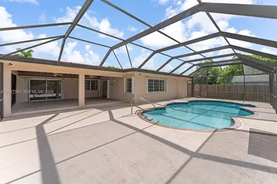 10842 SW 33rd St, Miami, FL 33165 - Photo 1