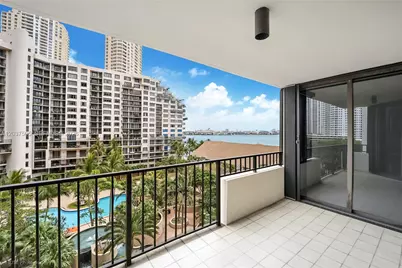 520 Brickell Key Dr #A802, Miami, FL 33131 - Photo 3