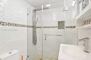 18071 Biscayne Blvd, Aventura, FL 33160 - Photo 17