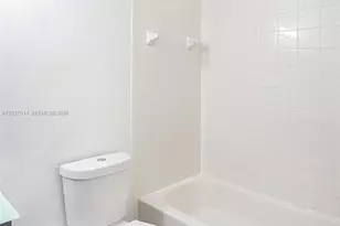 4234 NE 9th St, Homestead, FL 33033 - Photo 9