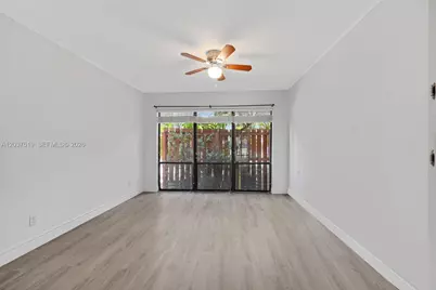 301 N Pine Island Rd #165, Plantation, FL 33324 - Photo 17