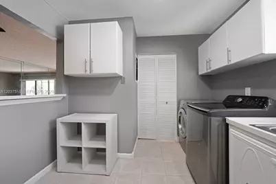 301 N Pine Island Rd #165, Plantation, FL 33324 - Photo 15