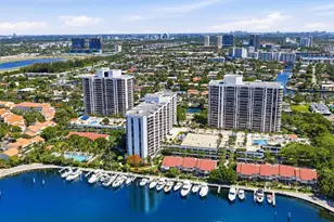 3610 Yacht Club Dr, Aventura, FL 33180 - Photo 57
