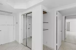 3610 Yacht Club Dr, Aventura, FL 33180 - Photo 15