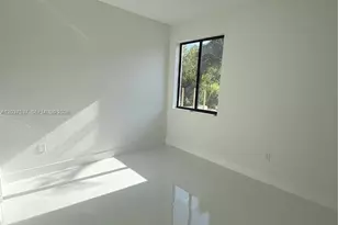 2402 SW 145th Pl, Miami, FL 33175 - Photo 9