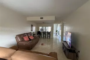 14902 SW 82nd Ln, Miami, FL 33193 - Photo 3