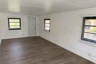 2910 NW 25th St, Fort Lauderdale, FL 33311 - Photo 15