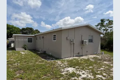 2910 NW 25th St, Fort Lauderdale, FL 33311 - Photo 29