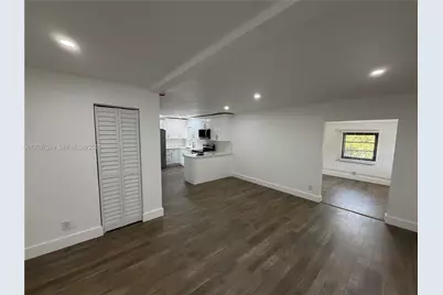 2910 NW 25th St, Fort Lauderdale, FL 33311 - Photo 7