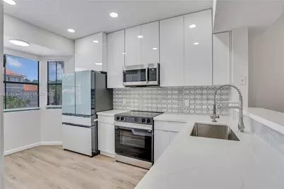 12666 NW 14th Pl, Sunrise, FL 33323 - Photo 7
