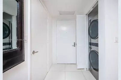 475 Brickell Ave #2908, Miami, FL 33131 - Photo 17