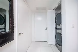 475 Brickell Ave, Miami, FL 33131 - Photo 17