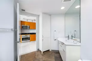 475 Brickell Ave, Miami, FL 33131 - Photo 19