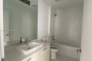 151 SE 1st St, Miami, FL 33131 - Photo 9