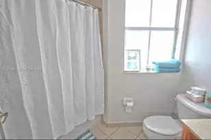 10805 NW 89th Terrace, Doral, FL 33178 - Photo 7