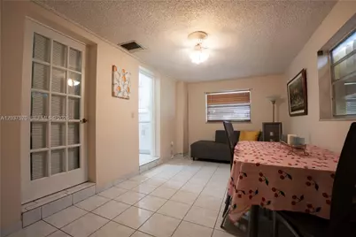 7899 NW 174th Ter, Hialeah, FL 33015 - Photo 3