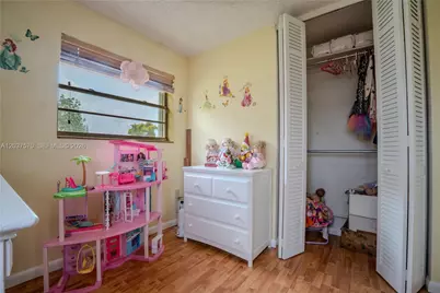 7899 NW 174th Ter, Hialeah, FL 33015 - Photo 21