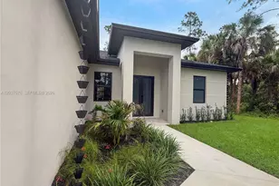 4687 14th Ave SE, Naples, FL 34117 - Photo 5