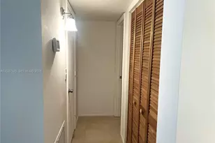 9531 Seagrape Dr, Davie, FL 33324 - Photo 23