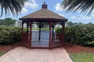 9531 Seagrape Dr, Davie, FL 33324 - Photo 35