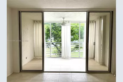 9531 Seagrape Dr #305, Davie, FL 33324 - Photo 5