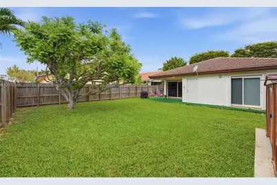 16478 SW 99th St, Miami, FL 33196 - Photo 3