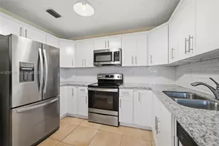 16478 SW 99th St, Miami, FL 33196 - Photo 13