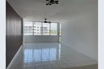 8233 Harding Ave #408, Miami Beach, FL 33141 - Photo 5