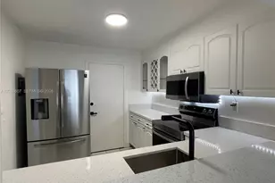 8233 Harding Ave, Miami Beach, FL 33141 - Photo 7