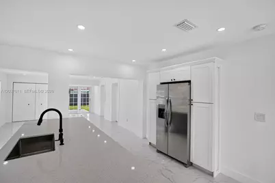 1920 SW 67th Ave, Miami, FL 33147 - Photo 15