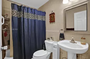 2886 W 74th Pl, Hialeah, FL 33018 - Photo 27
