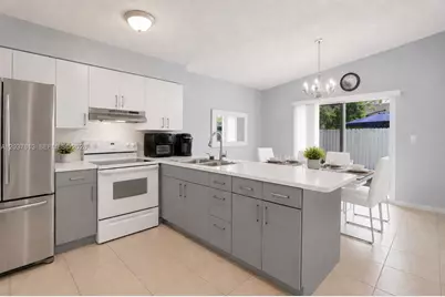 2886 W 74th Pl, Hialeah, FL 33018 - Photo 5