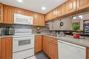 1052 W 79th St, Hialeah, FL 33014 - Photo 7