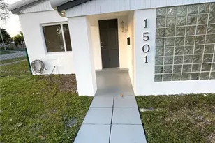 1501 NE 173rd St, North Miami Beach, FL 33162 - Photo 3