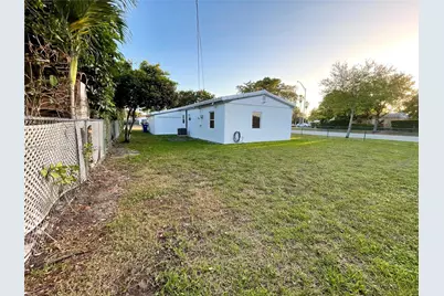 1501 NE 173rd St, North Miami Beach, FL 33162 - Photo 19