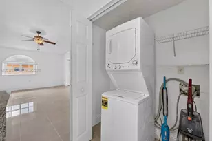 3574 W 80th St, Hialeah, FL 33018 - Photo 11