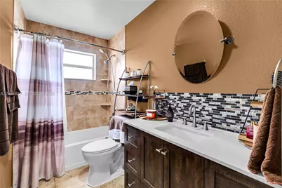 2751 NW 107th Ter, Sunrise, FL 33322 - Photo 25