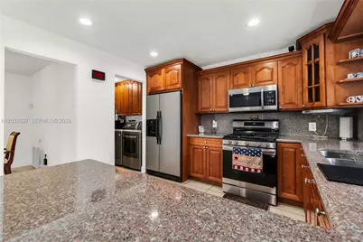 2751 NW 107th Ter, Sunrise, FL 33322 - Photo 9