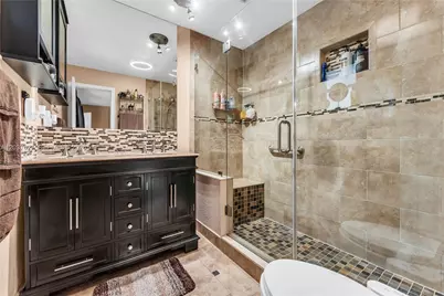 2751 NW 107th Ter, Sunrise, FL 33322 - Photo 17