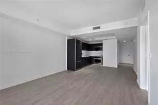 45 SW 9th St, Miami, FL 33130 - Photo 5