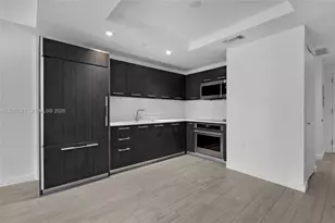 45 SW 9th St, Miami, FL 33130 - Photo 3